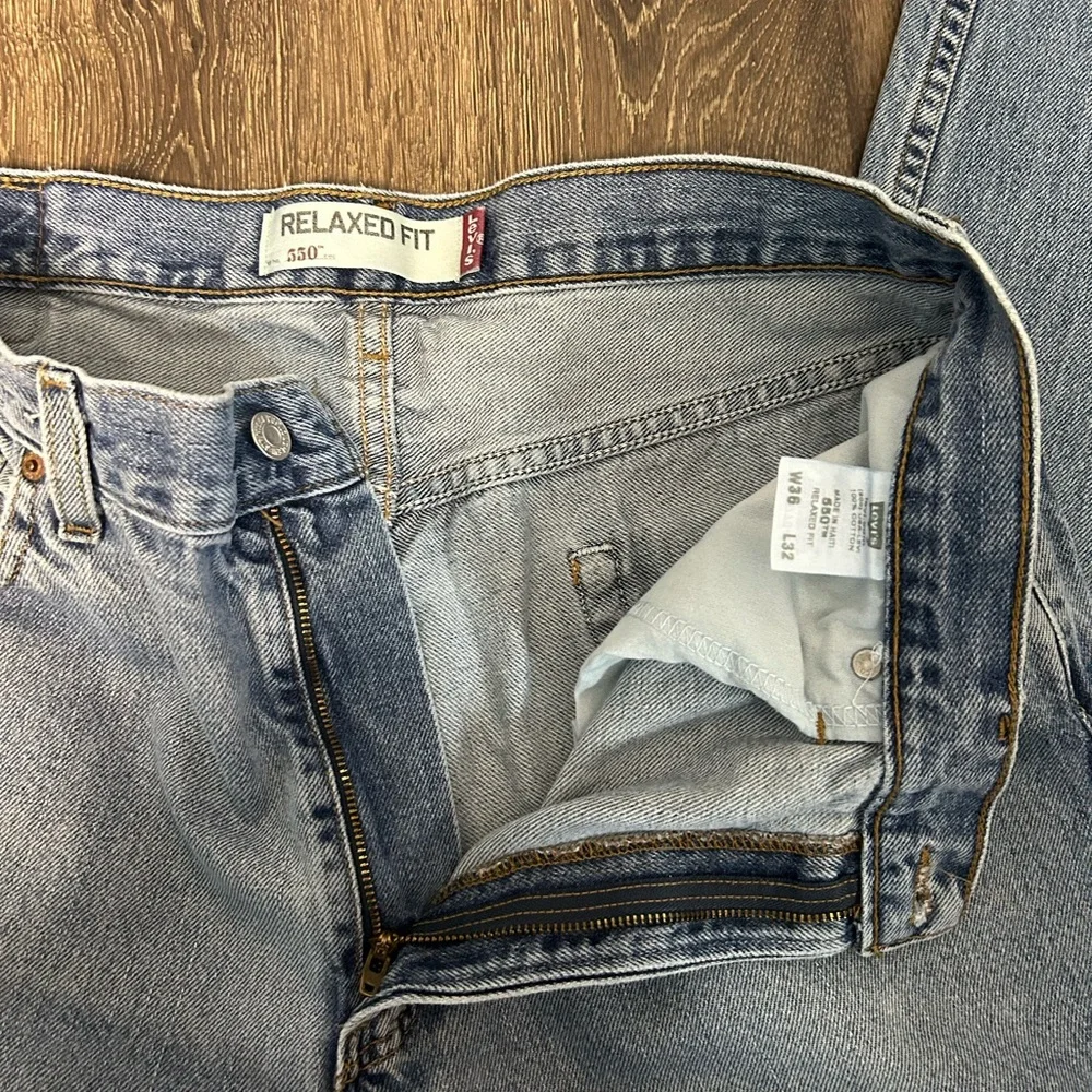 Vintage‎ Y2K Levis 550 Relaxed Mens 36X32 Light Wash 100% Cotton Label